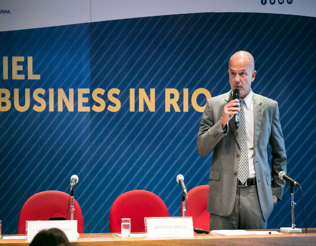 Roberto Motta explicou que a tomada de decisão do investidor deve considerar o ambiente regulatório nacional e o contexto histórico do país e do estado (Foto: Fabiano Veneza)