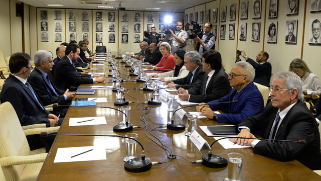 Empresários em encontro com representantes do governo